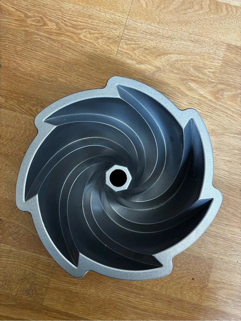 Nordic Ware Cast Bundt Cake Pan